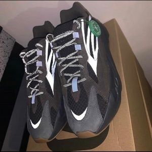 Meet your Posher, Ibe